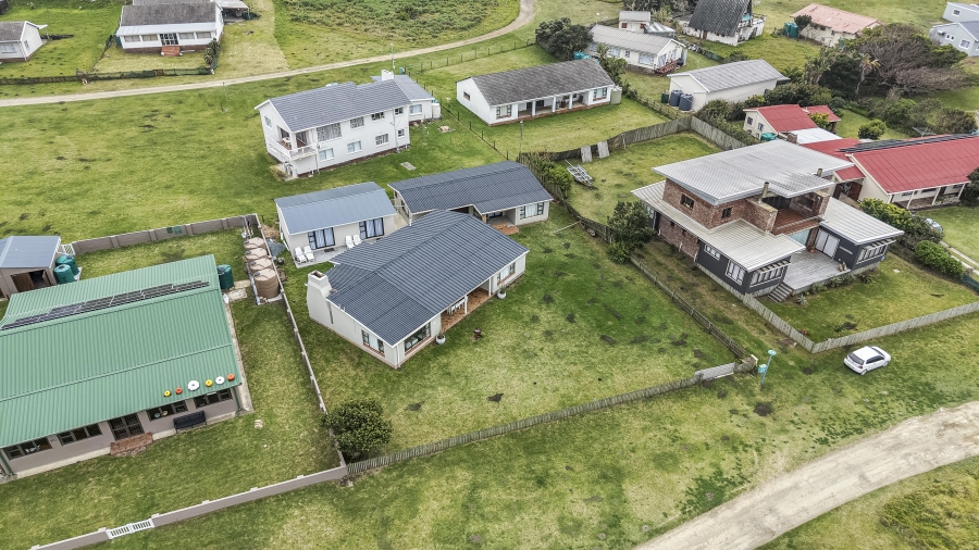 3 Bedroom Property for Sale in Marshstrand Eastern Cape